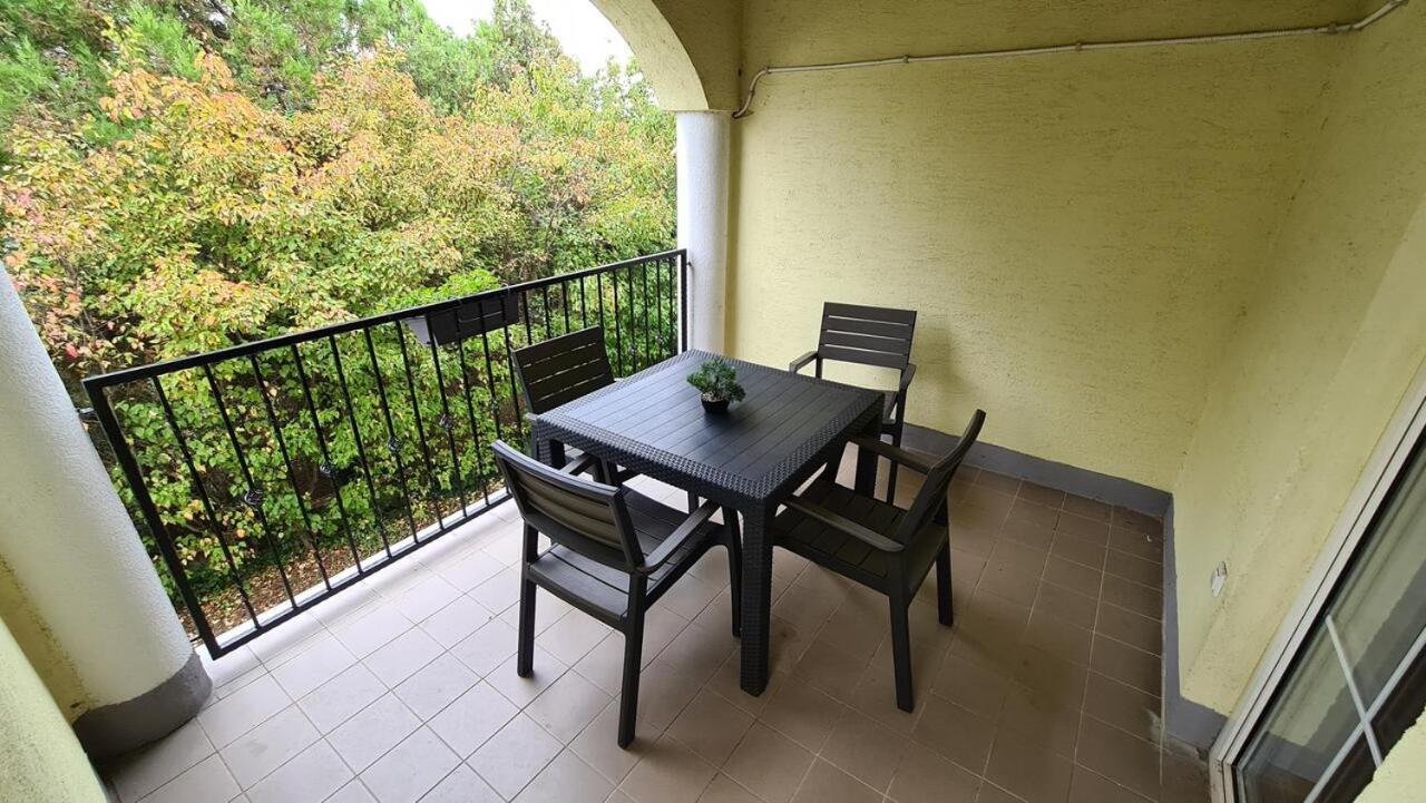 Mediterran Apartman With Pool Siófok Exterior foto