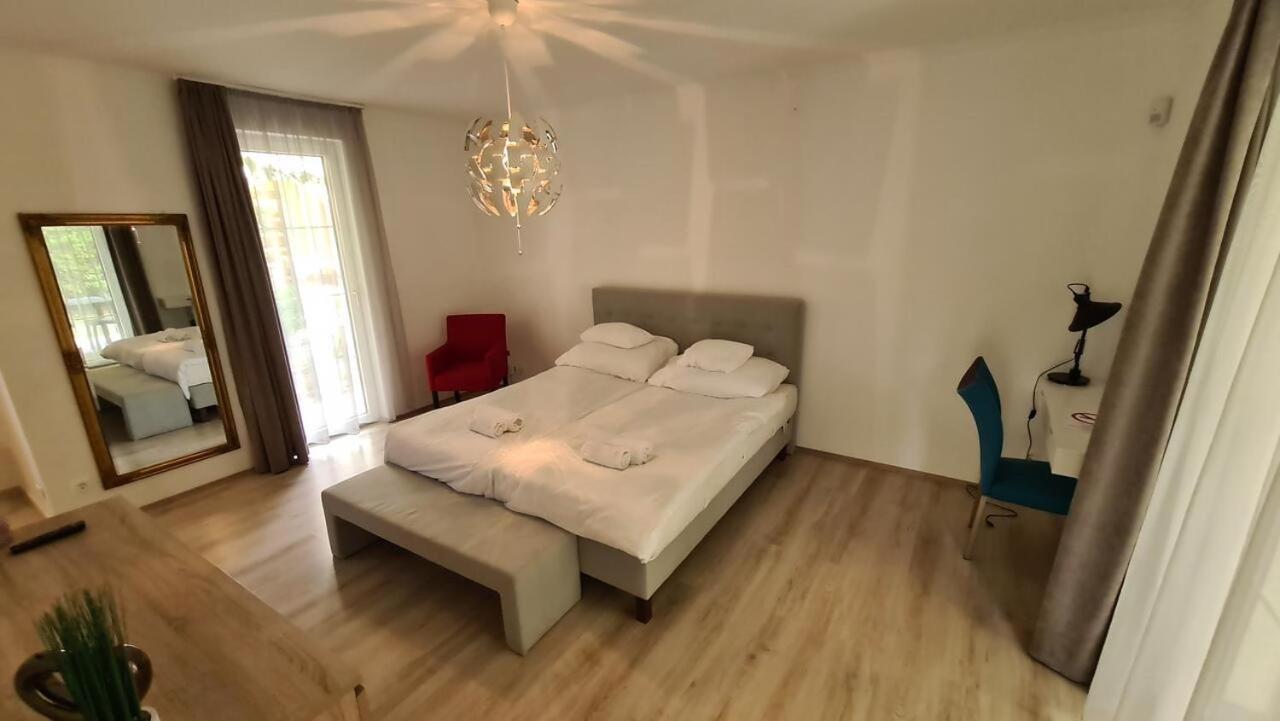 Mediterran Apartman With Pool Siófok Exterior foto